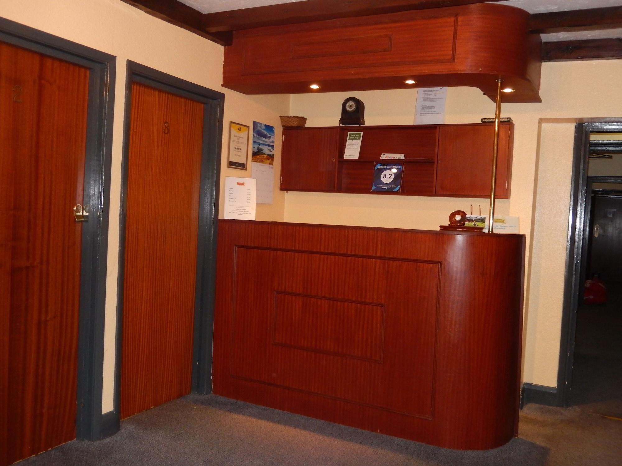 Cottage Guest House Ґіллінґдон Екстер'єр фото